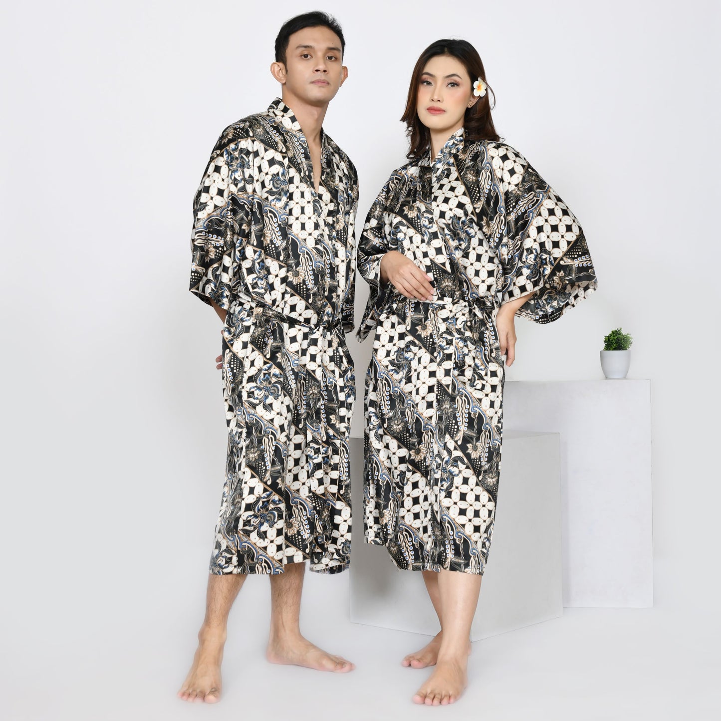Silk robe Men, Monochrome Silk Kimono Robes From Bali various size